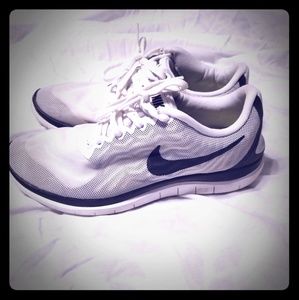 Womens White Nike 4.0